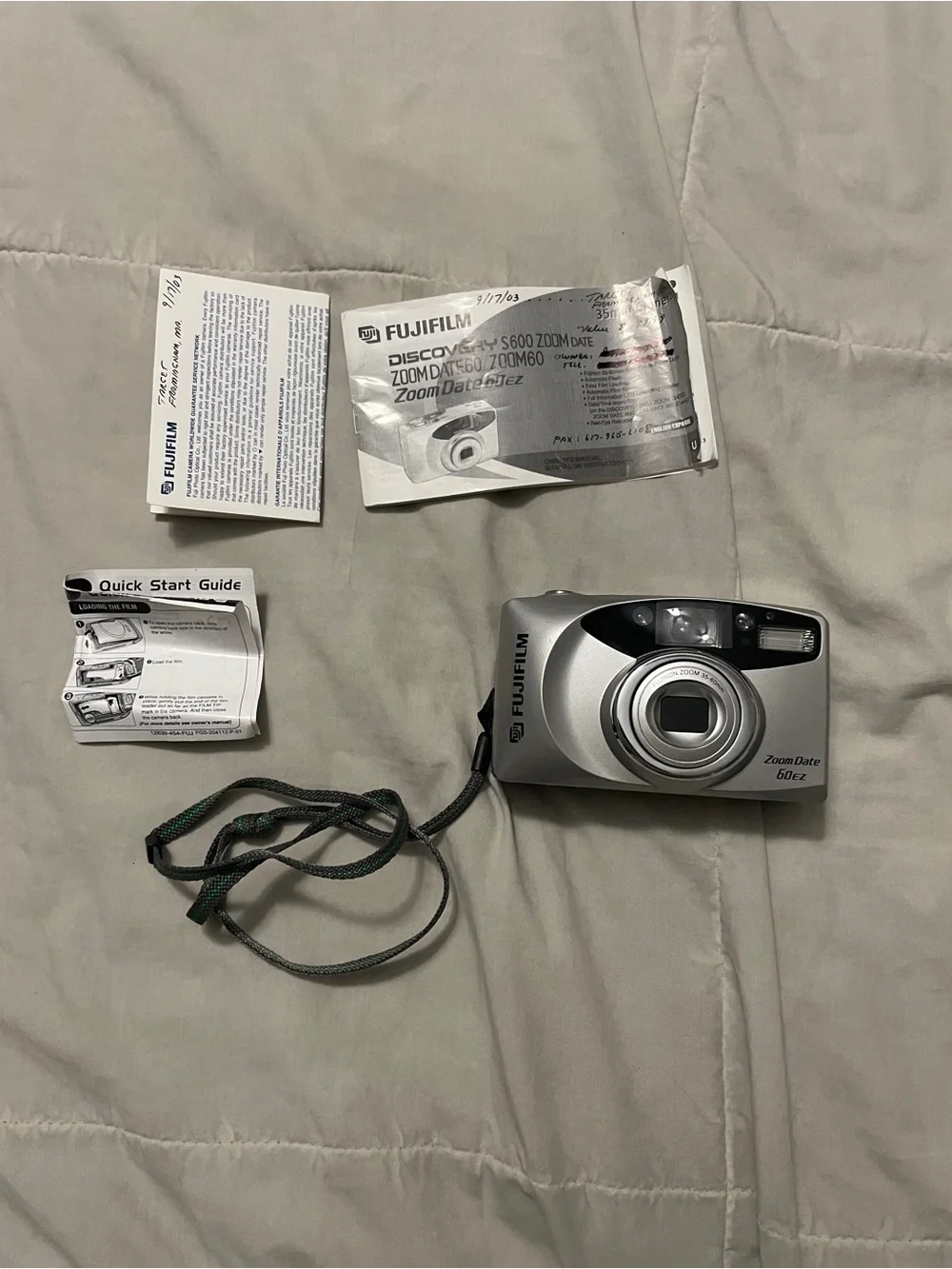 Fujifilm zoom date 60ez camara with case